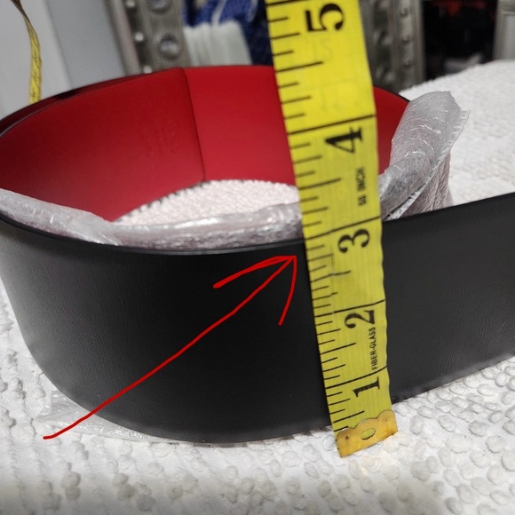VALENTINO GARAVANI RÉVERSIBLE Widest Black & Red Leather Belt with Gold V Buckle - Picture 17 of 17